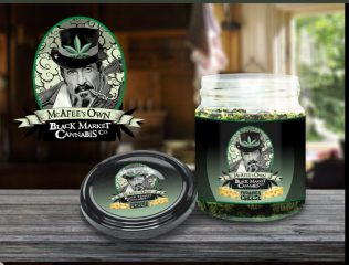 Weed kaufen by McAfee – durchgeknallter Millionärs-Rentner gibt kuriose Tipps: "Sag deinen kiffenden Freunden, dass sie dir günstig Gras verkaufen sollen, sonst ...☠..."
