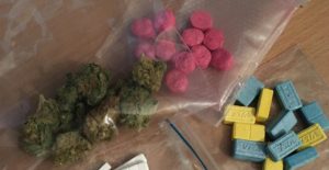 Tripbericht: das 1. Mal MDMA (mit Cannabis-Mischkonsum) auf einer Goa-Party (Ecstasy-Gras-Erfahrung) 1 Tripbericht: das 1. Mal MDMA (mit Cannabis-Mischkonsum) auf einer Goa-Party (Ecstasy-Gras-Erfahrung)