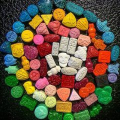 Erfahrungsbericht: das 1. Mal Ecstasy konsumiert (MDMA)